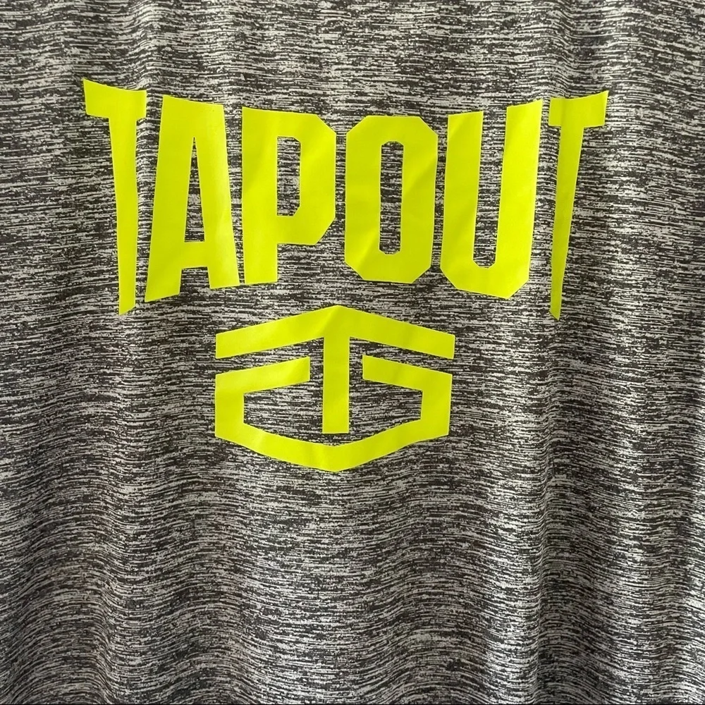 Tapout Size Large Men’s Graphic T Shirt Short Sleeve Charcoal Heather And Yellow